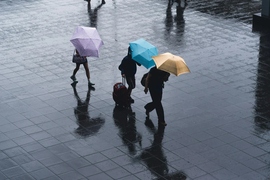 Ride Through the Rain: Best Rain Gear for E-Bike Commuters in Canada