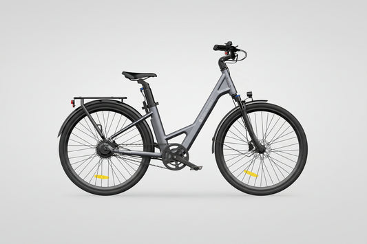 Grey AIR28 ULTRA bicycle wheel by Vélo ADO Canada with aerodynamic spokes and sleek design, suitable for road cycling.