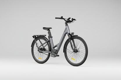 Vélo ADO Canada AIR28 ULTRA road bike with grey frame, aerodynamic design, and lightweight aluminum construction.
