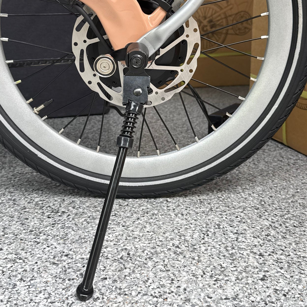 AIR CARBON KICKSTAND