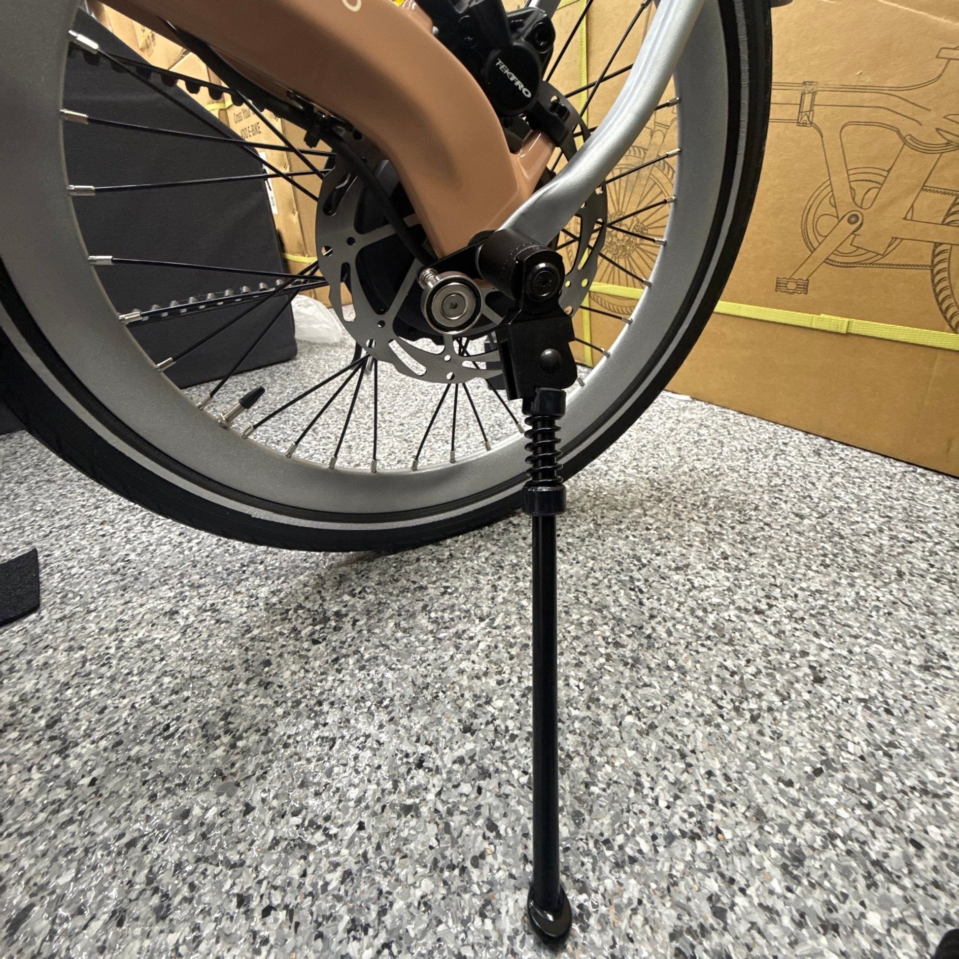 Air Carbon kick stand image